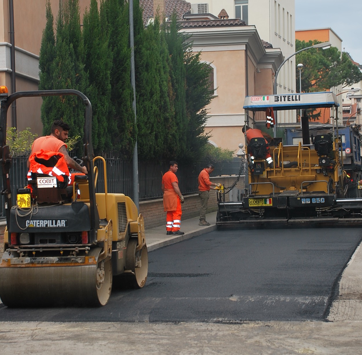 Nuove pavimentazioni in piazza Marche e in via Abruzzi
